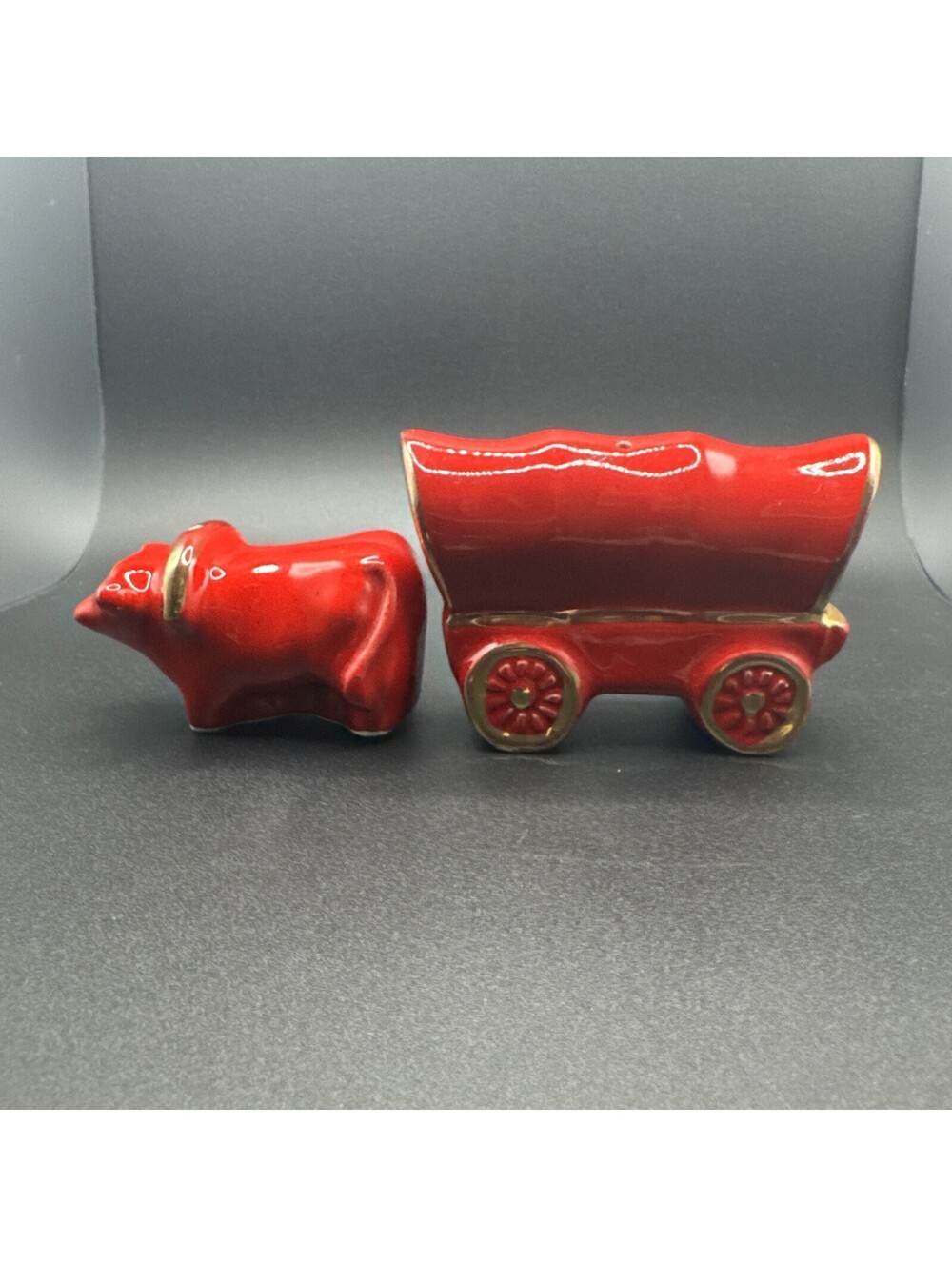 Vintage Chicago Illinois Red Wagon And Bulls Salt And Pepper Shakers
